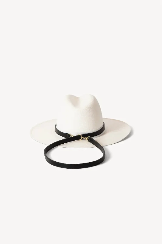 Carrier Hat In Cream/black